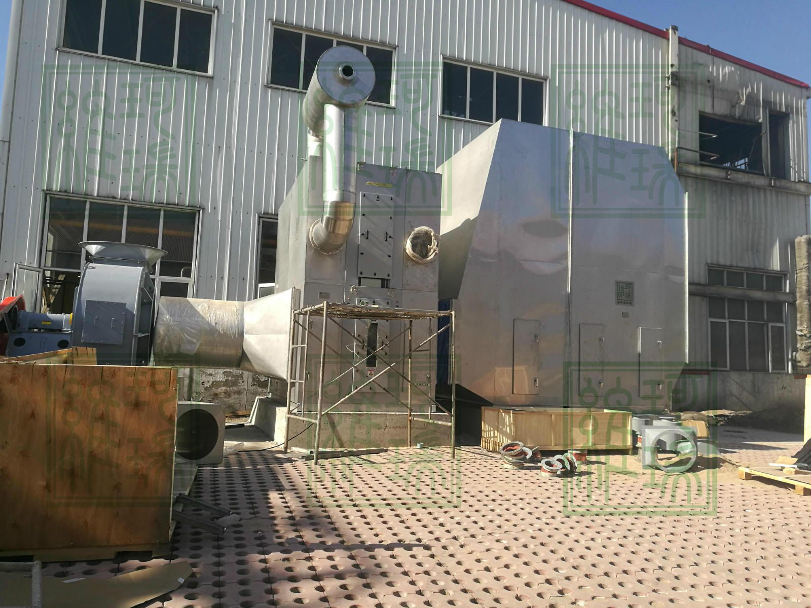 打響藍(lán)天保衛(wèi)戰(zhàn)，響應(yīng)環(huán)保號召——記維珂瑞油漆廠安裝現(xiàn)場